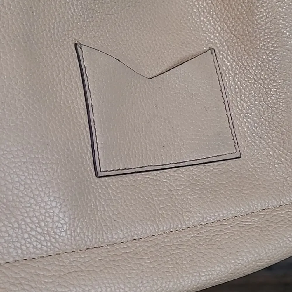 Michael Kors Junie Large Pebbled Leather Messenger Nude